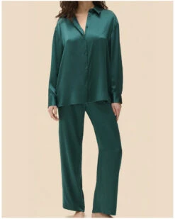 Simone Perele Chemise En Soie Simone Pérèle Love Me (Emeraude) 9 Simone Perele Chemise En Soie Simone Pérèle Love Me (Emeraude) -Sloggi Soldes Boutique chemise en soie simone perele love me emeraude 4