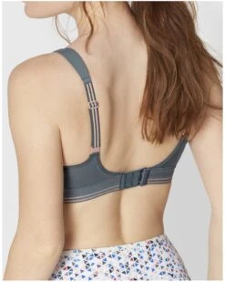 Soutien-gorge De Sport Triumph Triaction Extreme Lite (Gris) 14 Soutien-gorge De Sport Triumph Triaction Extreme Lite (Gris) -Sloggi Soldes Boutique soutien gorge de sport triumph triaction extreme lite gris 3