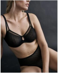 Soutien-gorge Minimiseur Moulé Triumph Signature Sheer (Noir) -Sloggi Soldes Boutique soutien gorge minimiseur moule triumph signature sheer noir 7